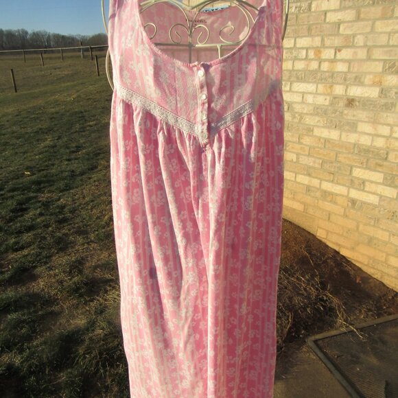 womens long nightgown size med - Picture 1 of 4
